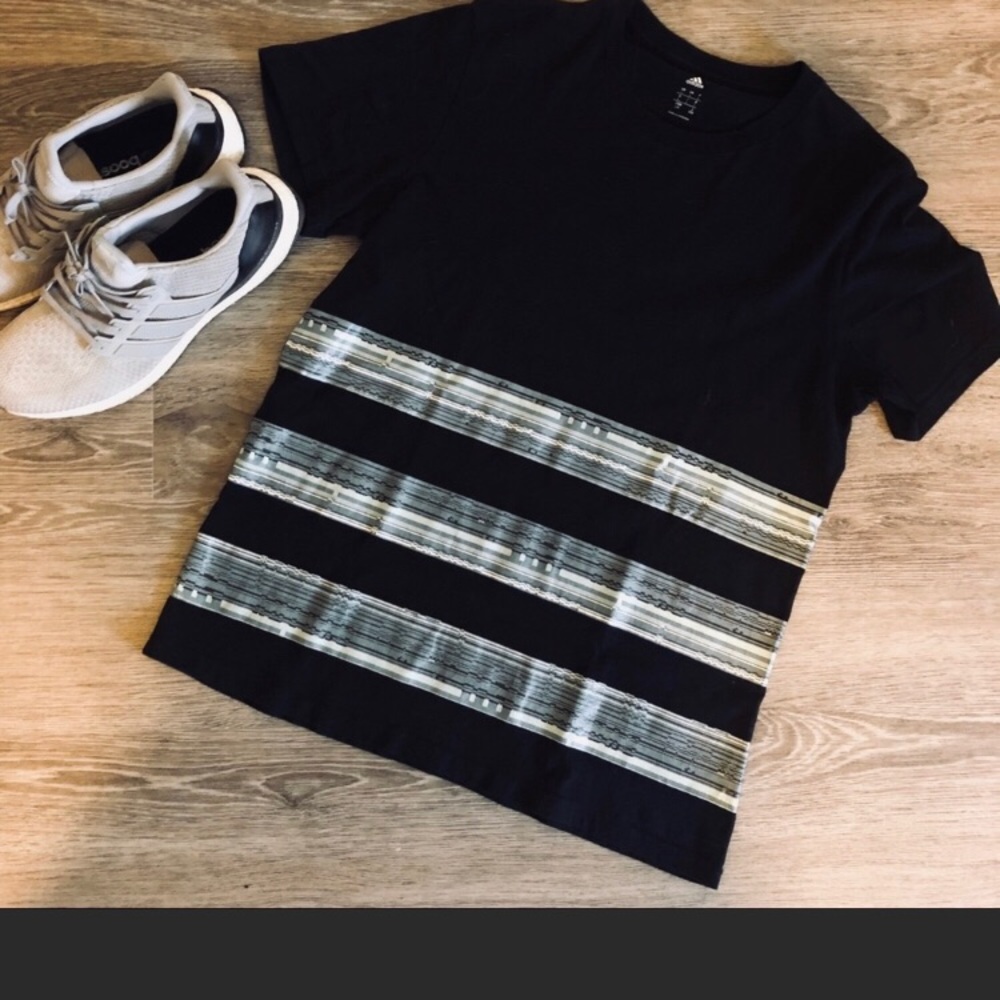 Adidas- t shirt rare